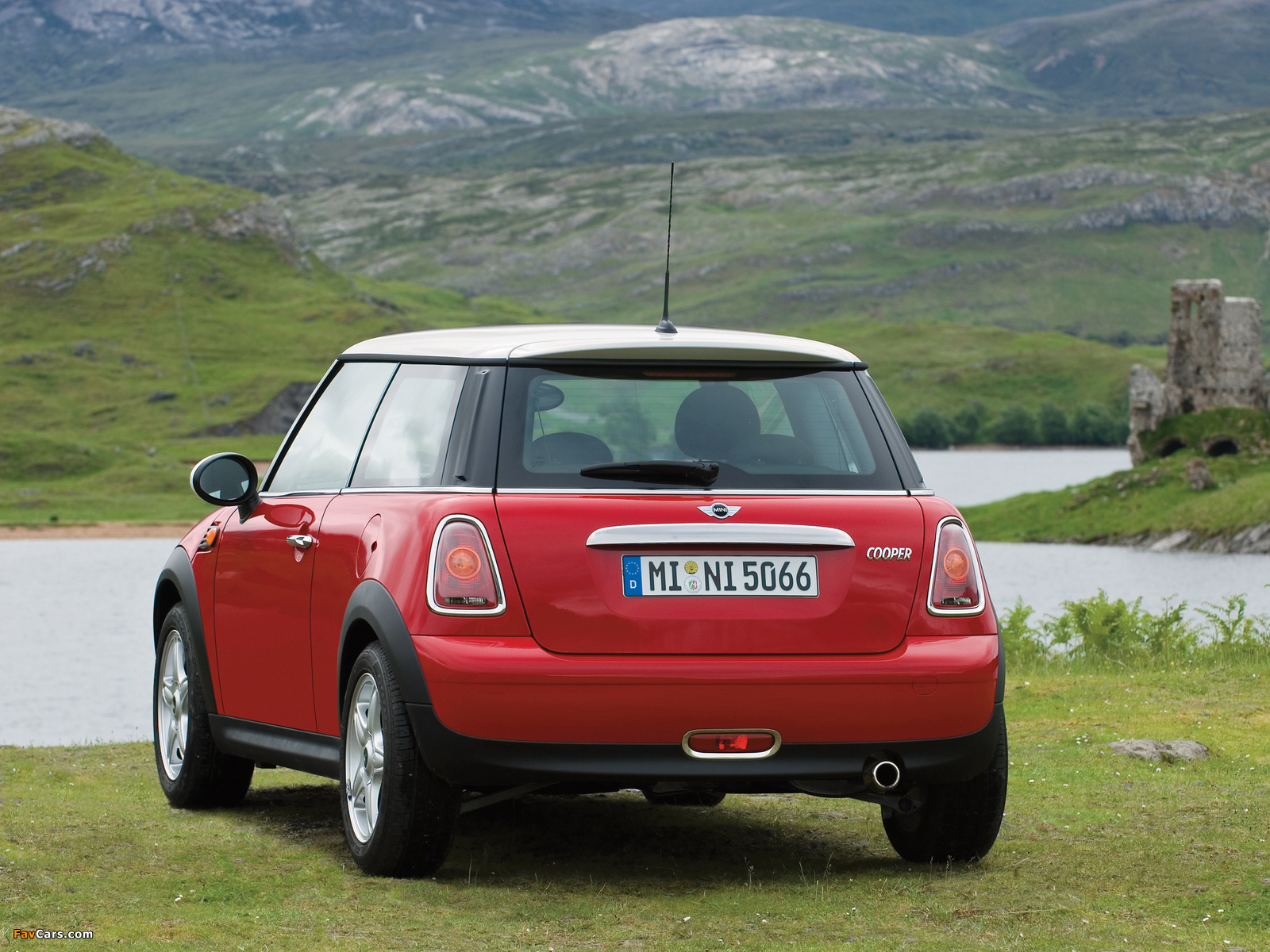 Mini Cooper (R56) 2006–10 wallpapers (1600 x 1200)