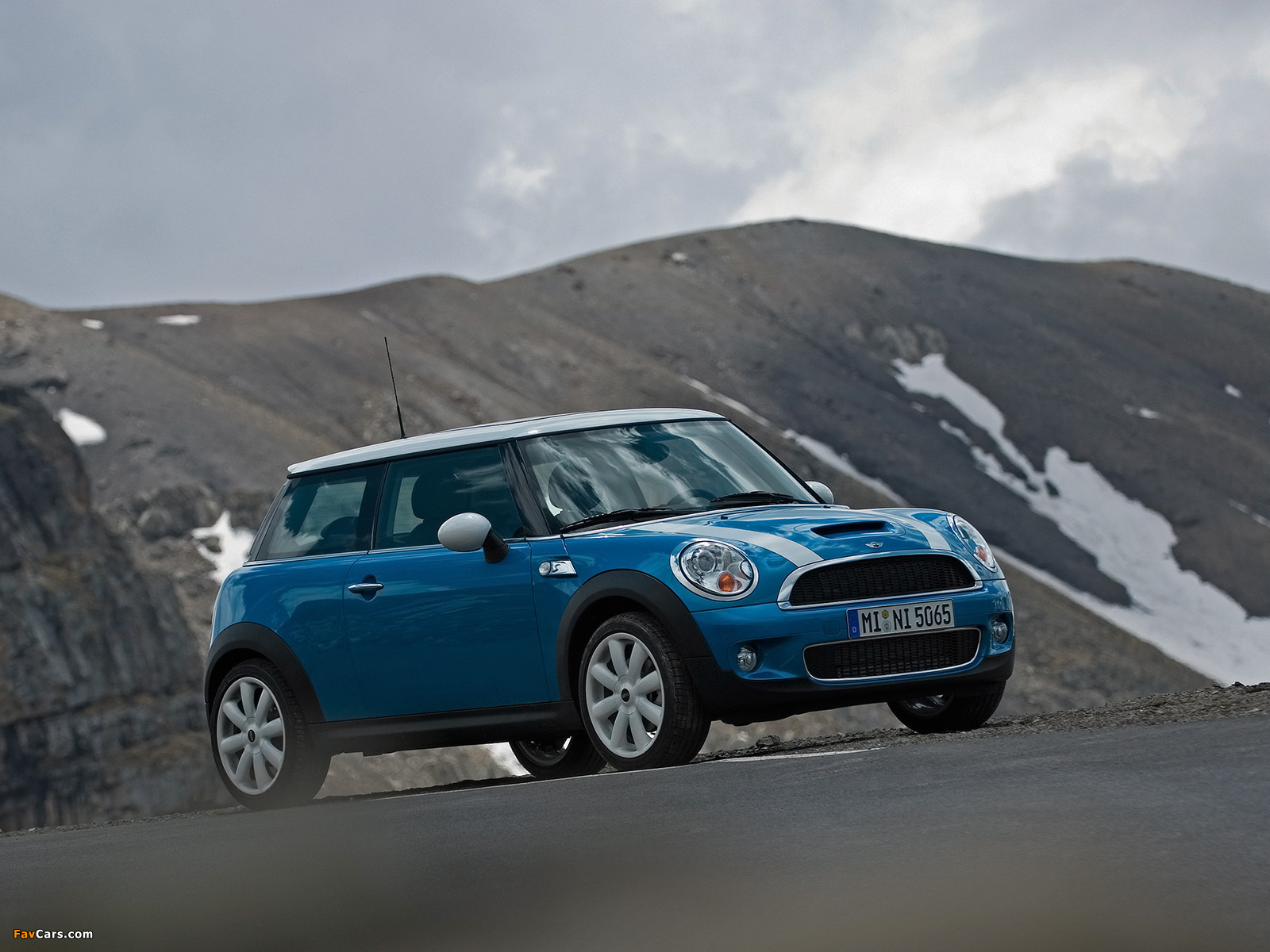 Mini Cooper S (R56) 2006–10 wallpapers (1600 x 1200)