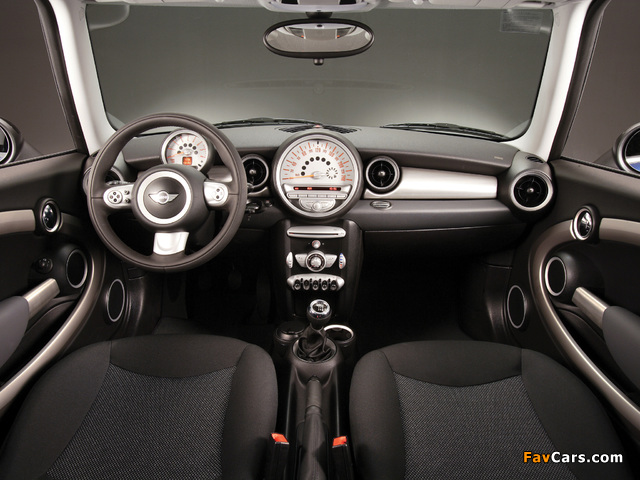 Mini Cooper Trigger (R56) 2008 pictures (640 x 480)