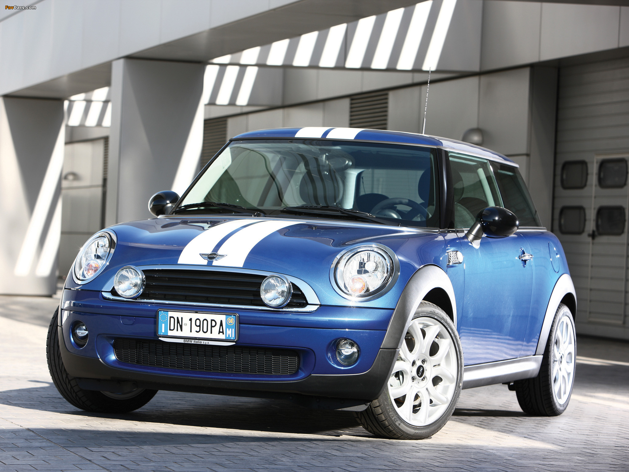 Mini Cooper Trigger (R56) 2008 wallpapers (2048 x 1536)