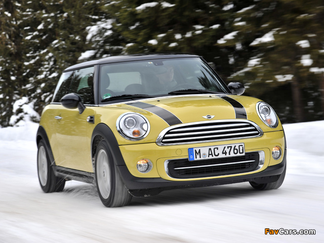 Mini Cooper (R56) 2010–14 images (640 x 480)