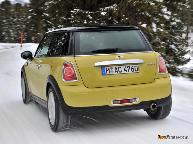 Mini Cooper (R56) 2010–14 images (640 x 480)