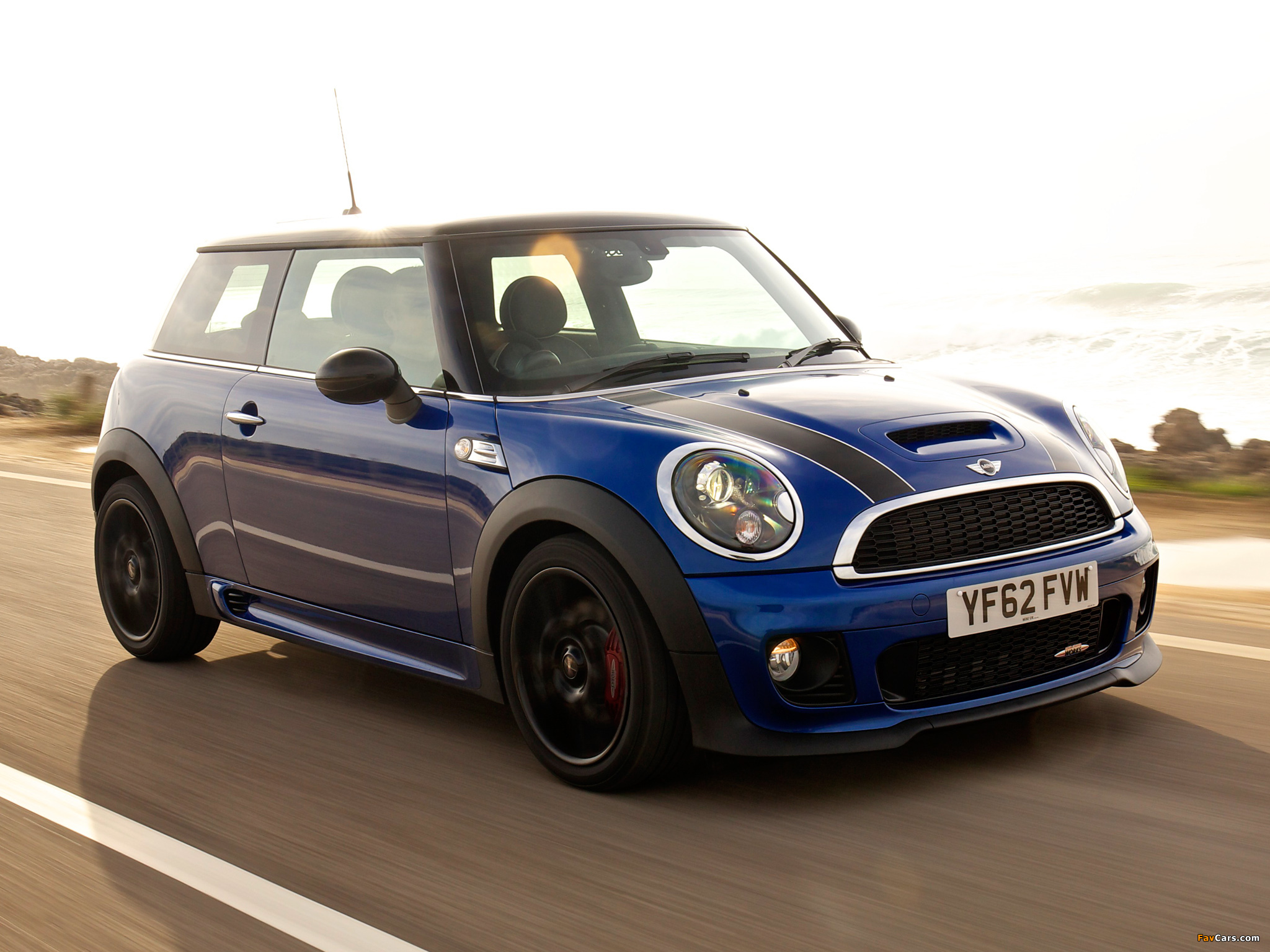 Mini John Cooper Works UK-spec (R56) 2010–14 images (2048 x 1536)