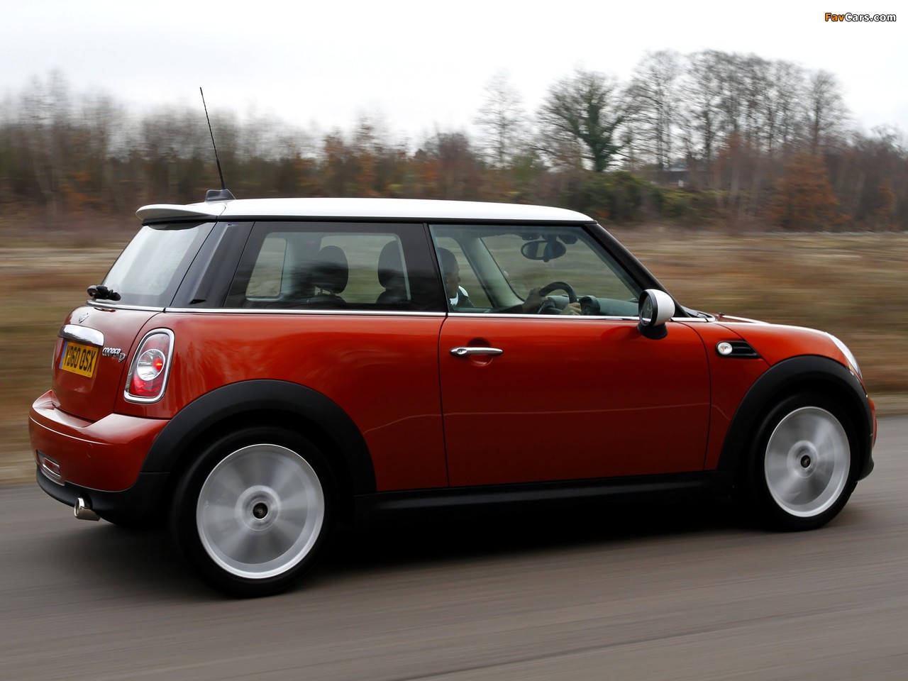 Mini Cooper D UK-spec (R56) 2010–14 images (1280 x 960)