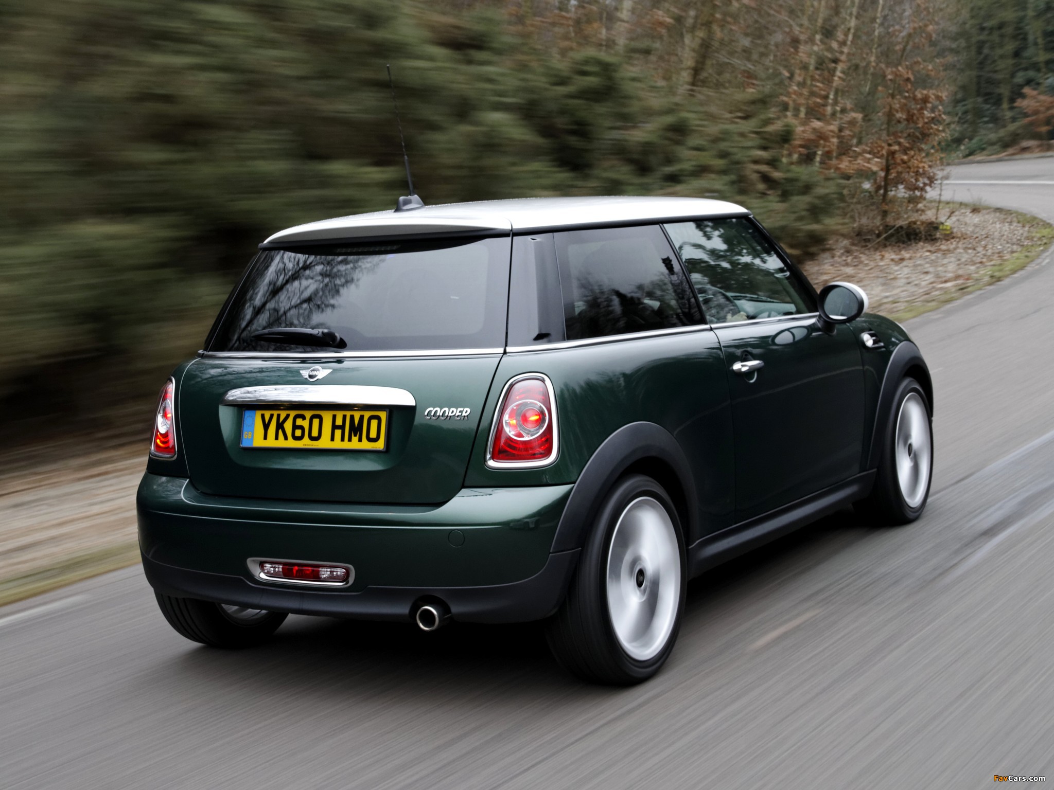 Mini Cooper UK-spec (R56) 2010–14 photos (2048 x 1536)