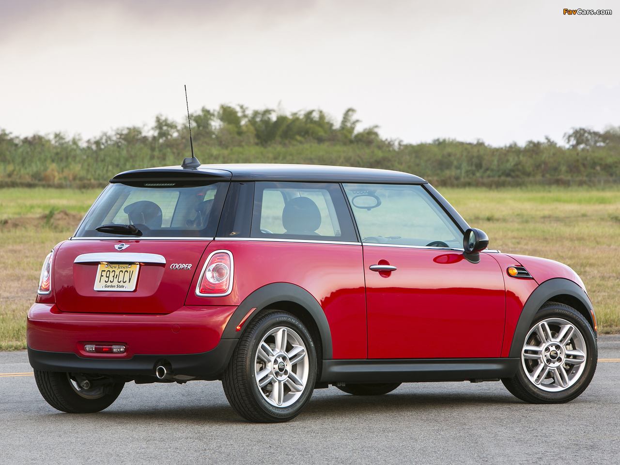 Mini Cooper US-spec (R56) 2010–14 pictures (1280 x 960)