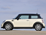 Mini Cooper D (R56) 2010–14 pictures