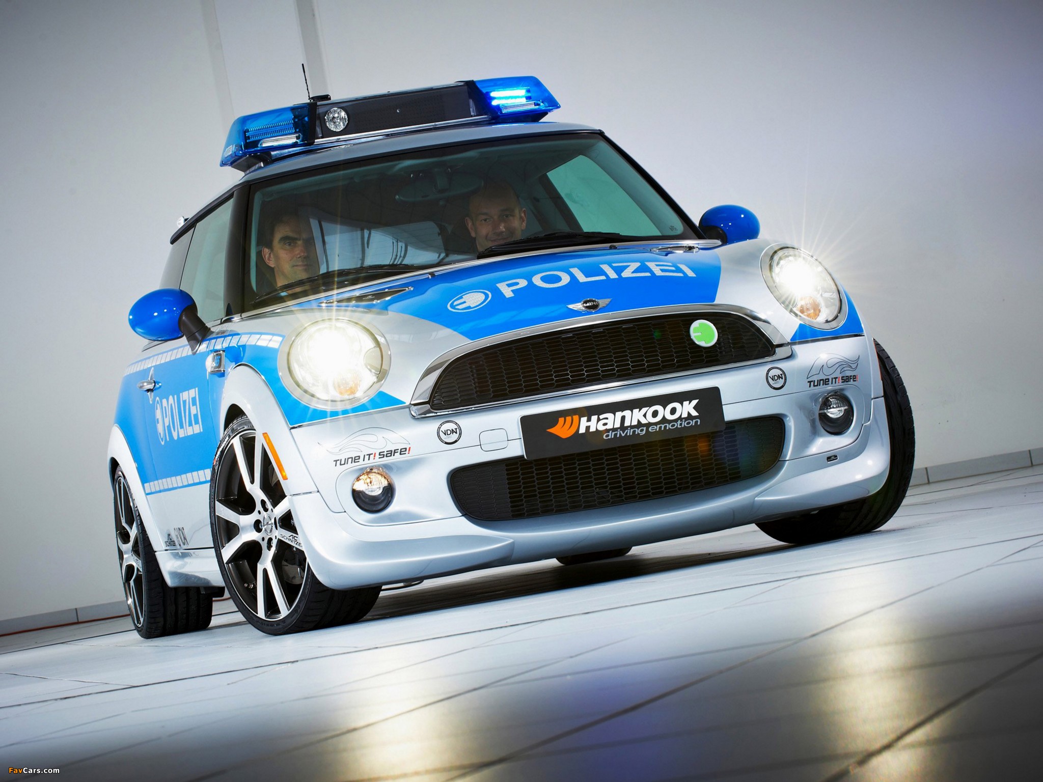 AC Schnitzer Mini E Polizei Tune it! Safe! Concept (R56) 2010 wallpapers (2048 x 1536)