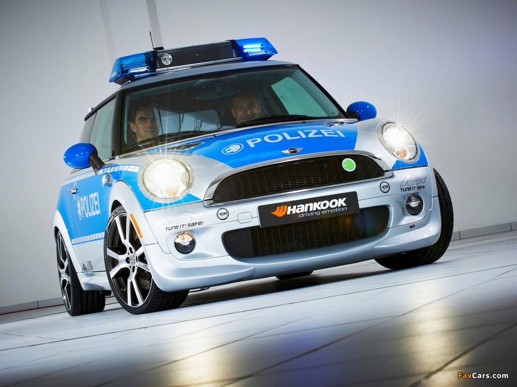 AC Schnitzer Mini E Polizei Tune it! Safe! Concept (R56) 2010 wallpapers (1024 x 768)