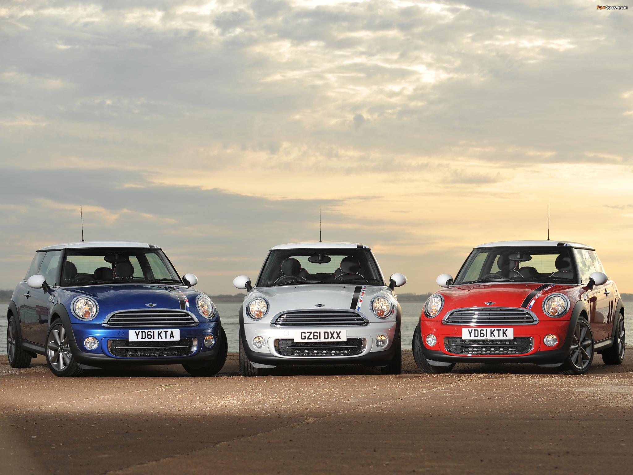 Mini Cooper London 2012 (R56) 2011–12 pictures (2048 x 1536)