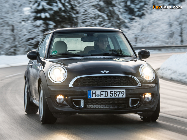 Mini Cooper S Inspired by Goodwood (R56) 2012 pictures (640 x 480)