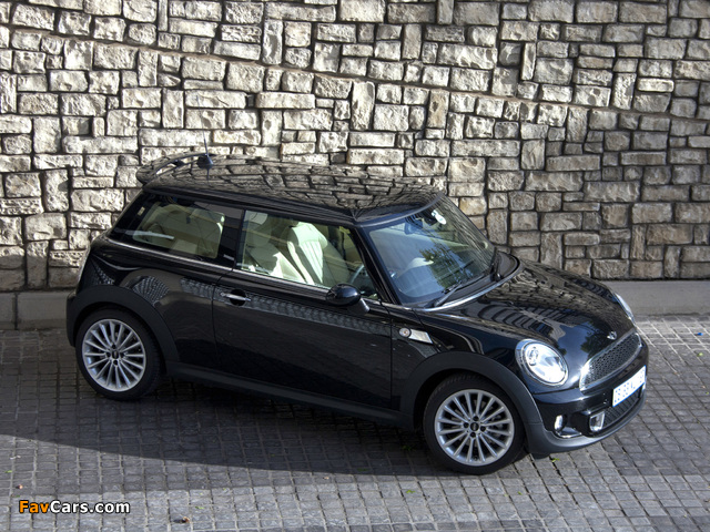 Mini Cooper S Inspired by Goodwood ZA-spec (R56) 2012 pictures (640 x 480)