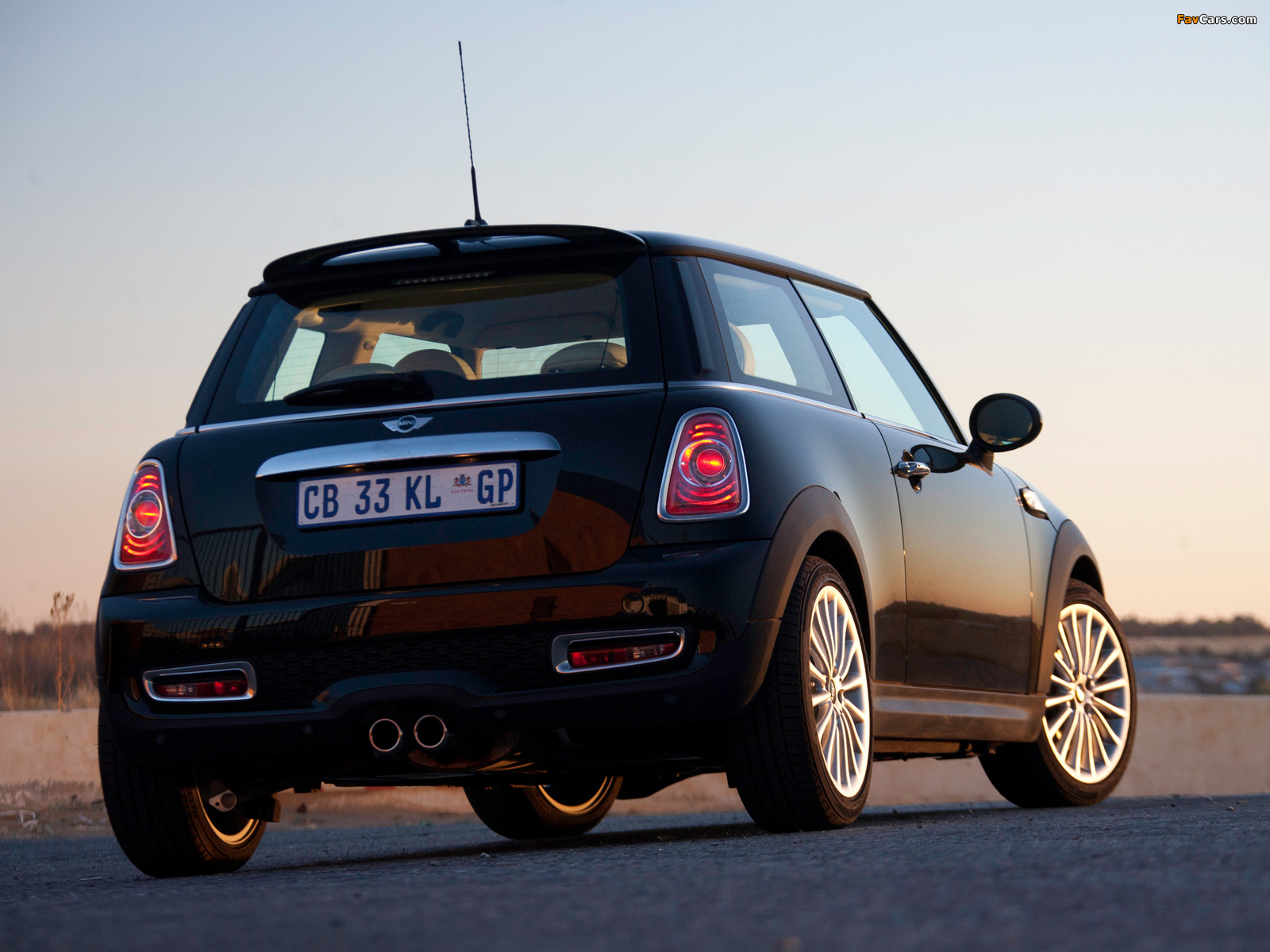 Mini Cooper S Inspired by Goodwood ZA-spec (R56) 2012 pictures (1600 x 1200)