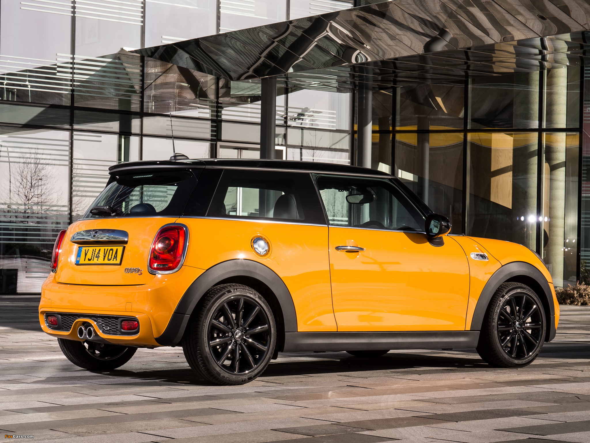 Mini Cooper S UK-spec (F56) 2014 images (2048 x 1536)