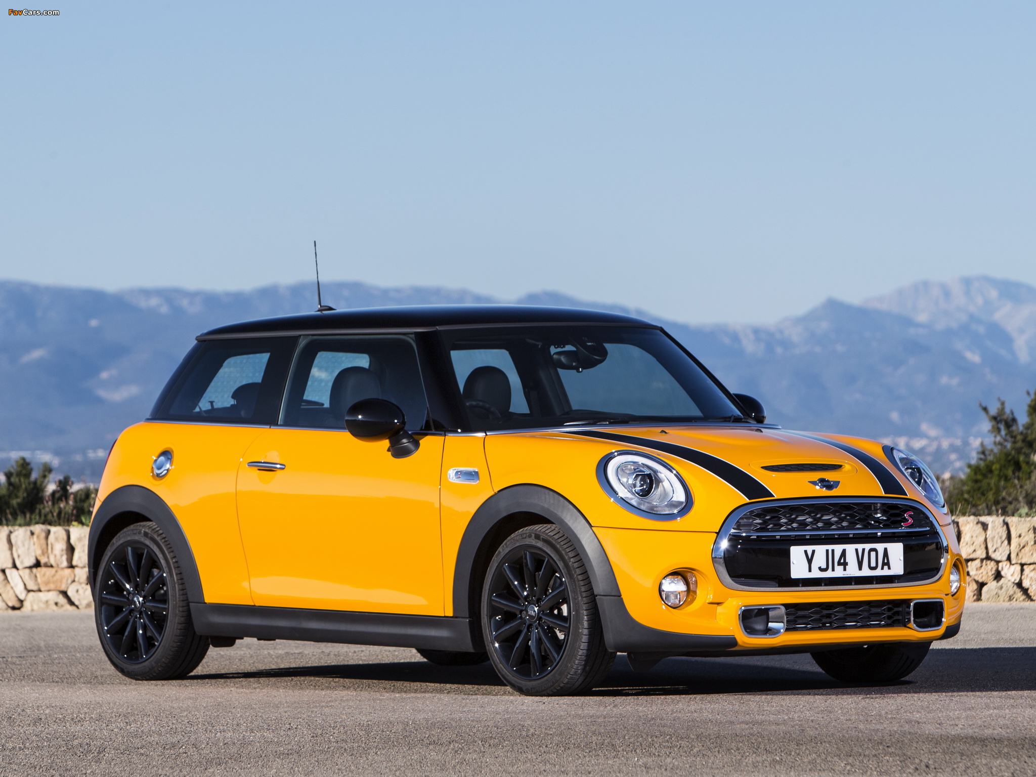 Mini Cooper S UK-spec (F56) 2014 images (2048 x 1536)