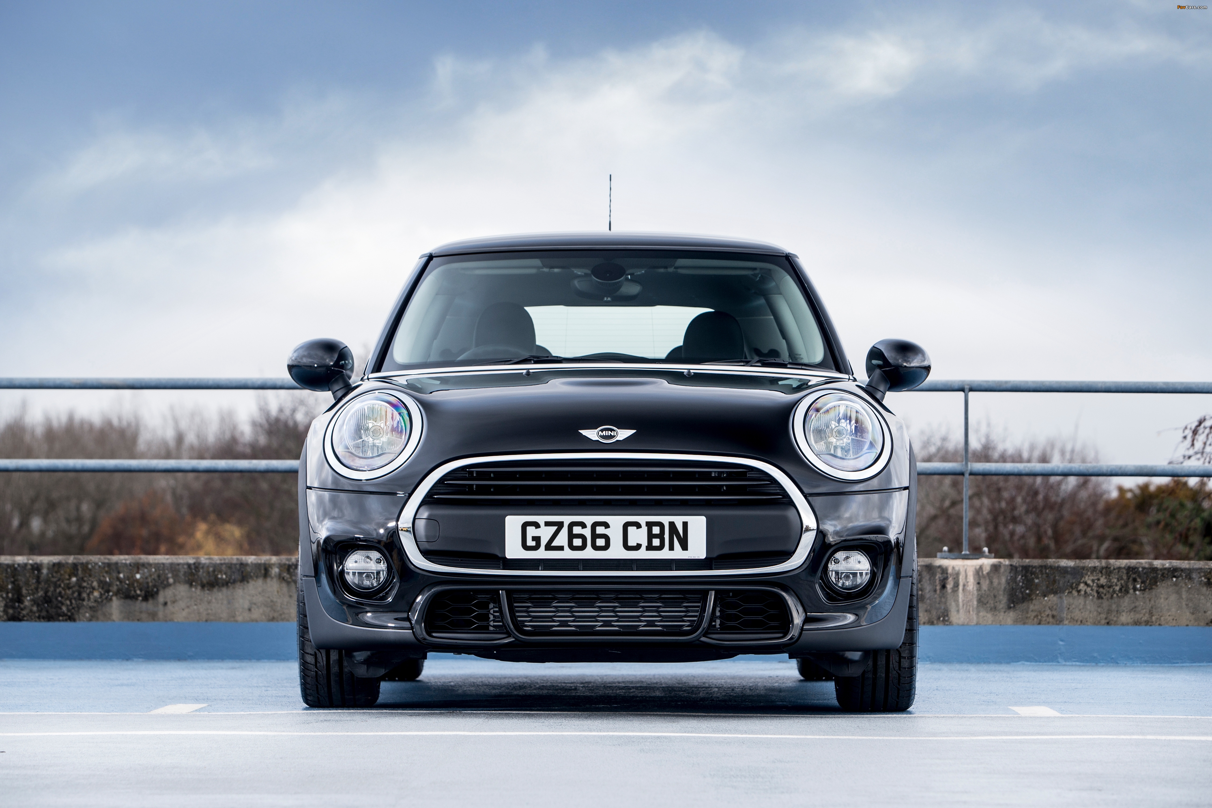 MINI One John Cooper Works Package UK-spec (F56) 2014 images (4096 x 2731)