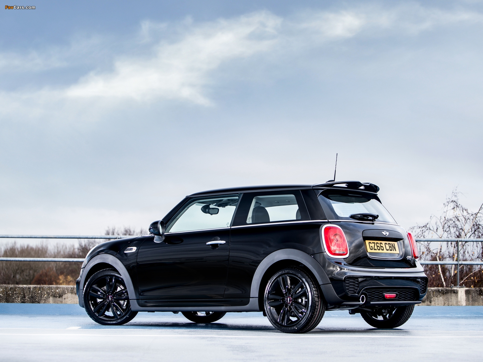MINI One John Cooper Works Package UK-spec (F56) 2014 images (1600 x 1200)