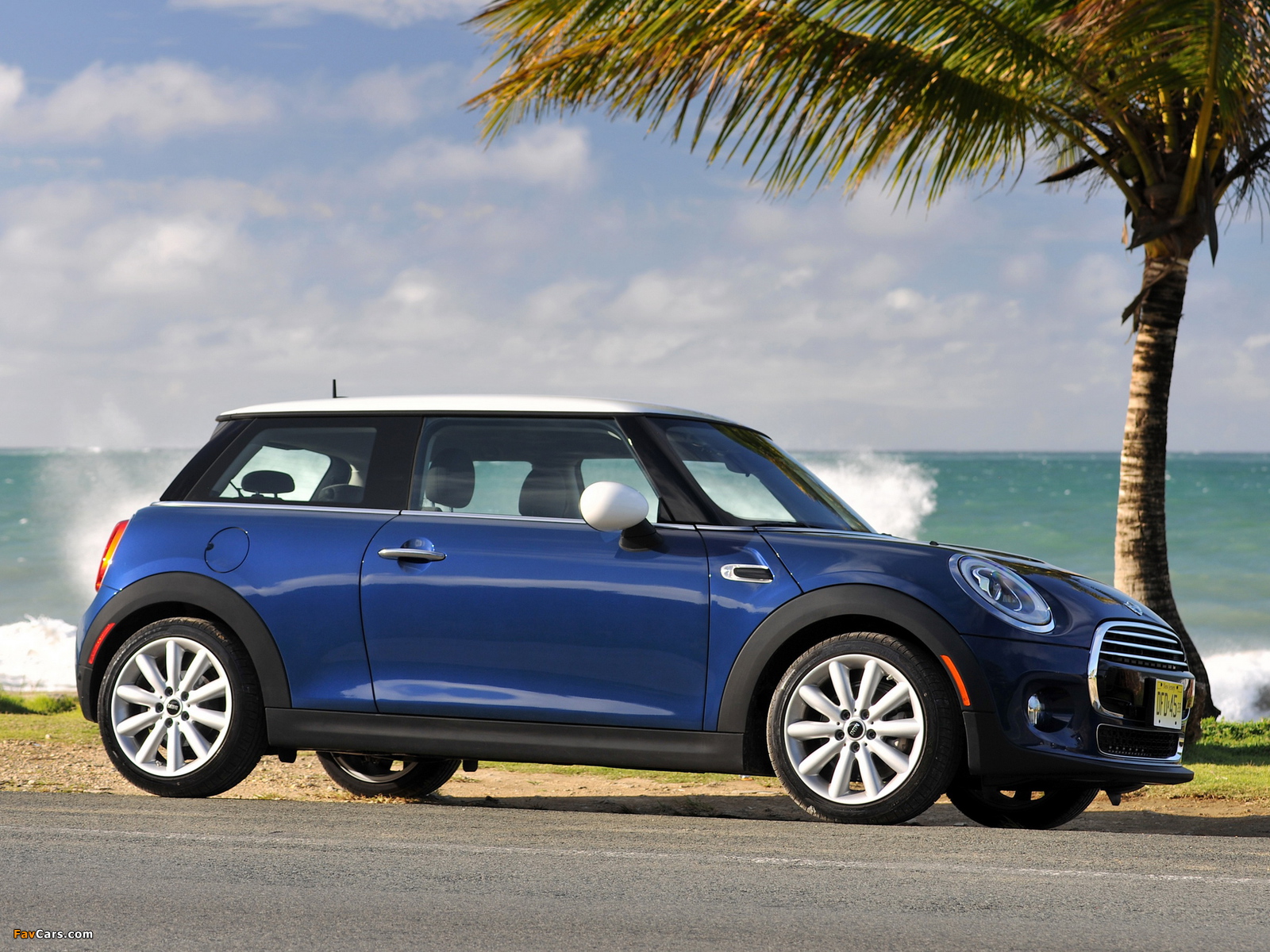 Mini Cooper US-spec (F56) 2014 photos (1600 x 1200)