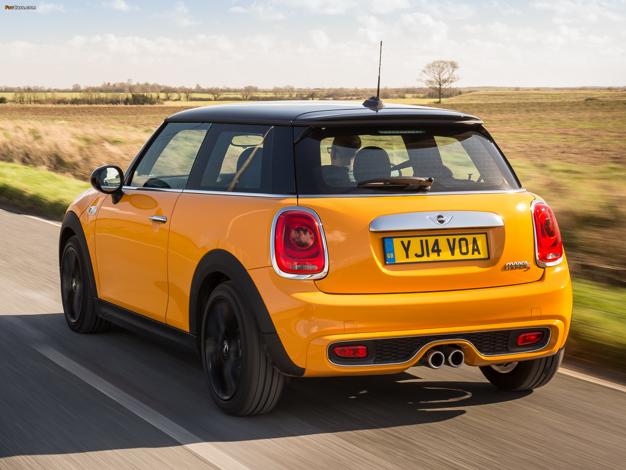 Mini Cooper S UK-spec (F56) 2014 photos (2048 x 1536)