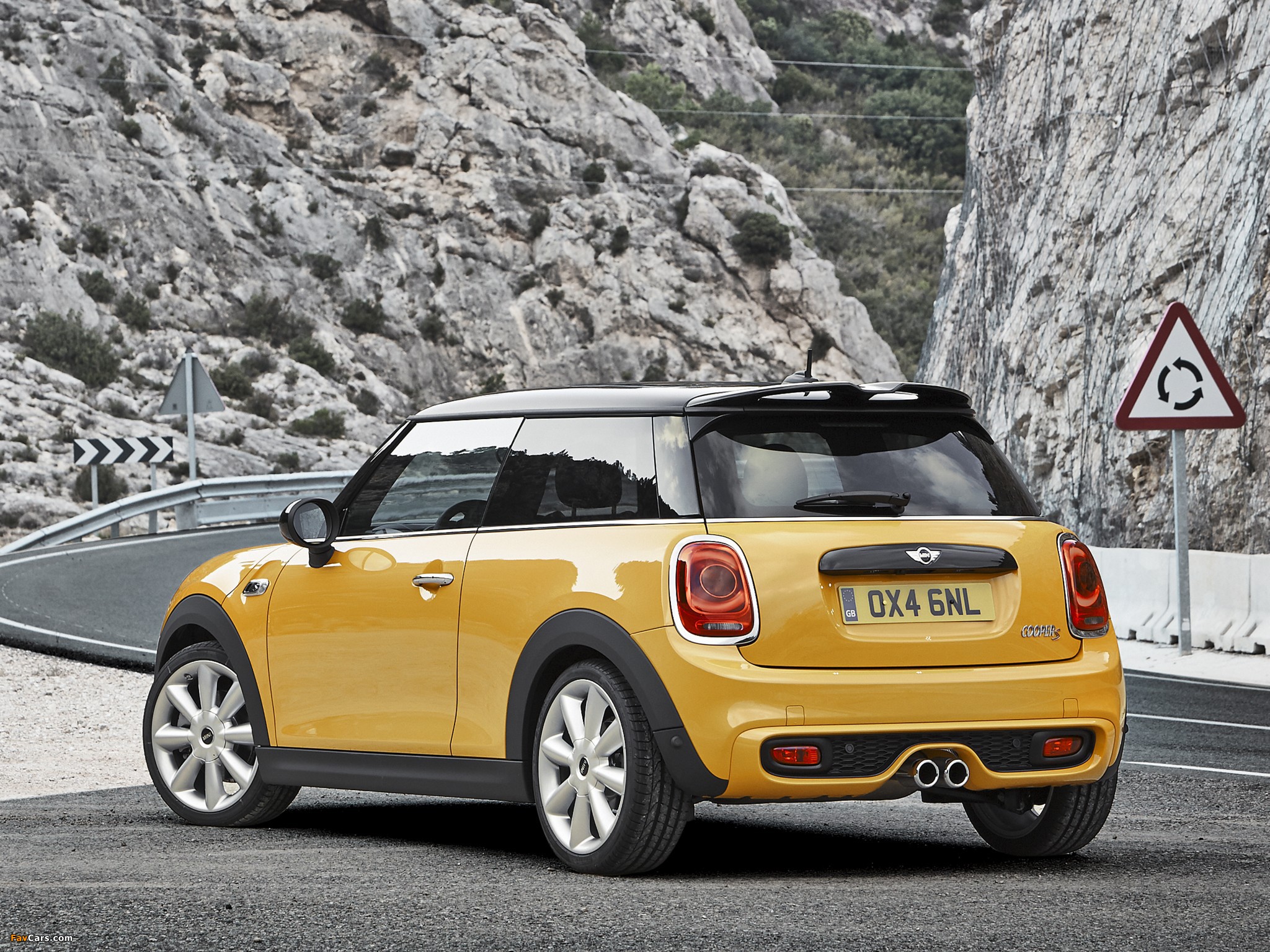 Mini Cooper S (F56) 2014 photos (2048 x 1536)