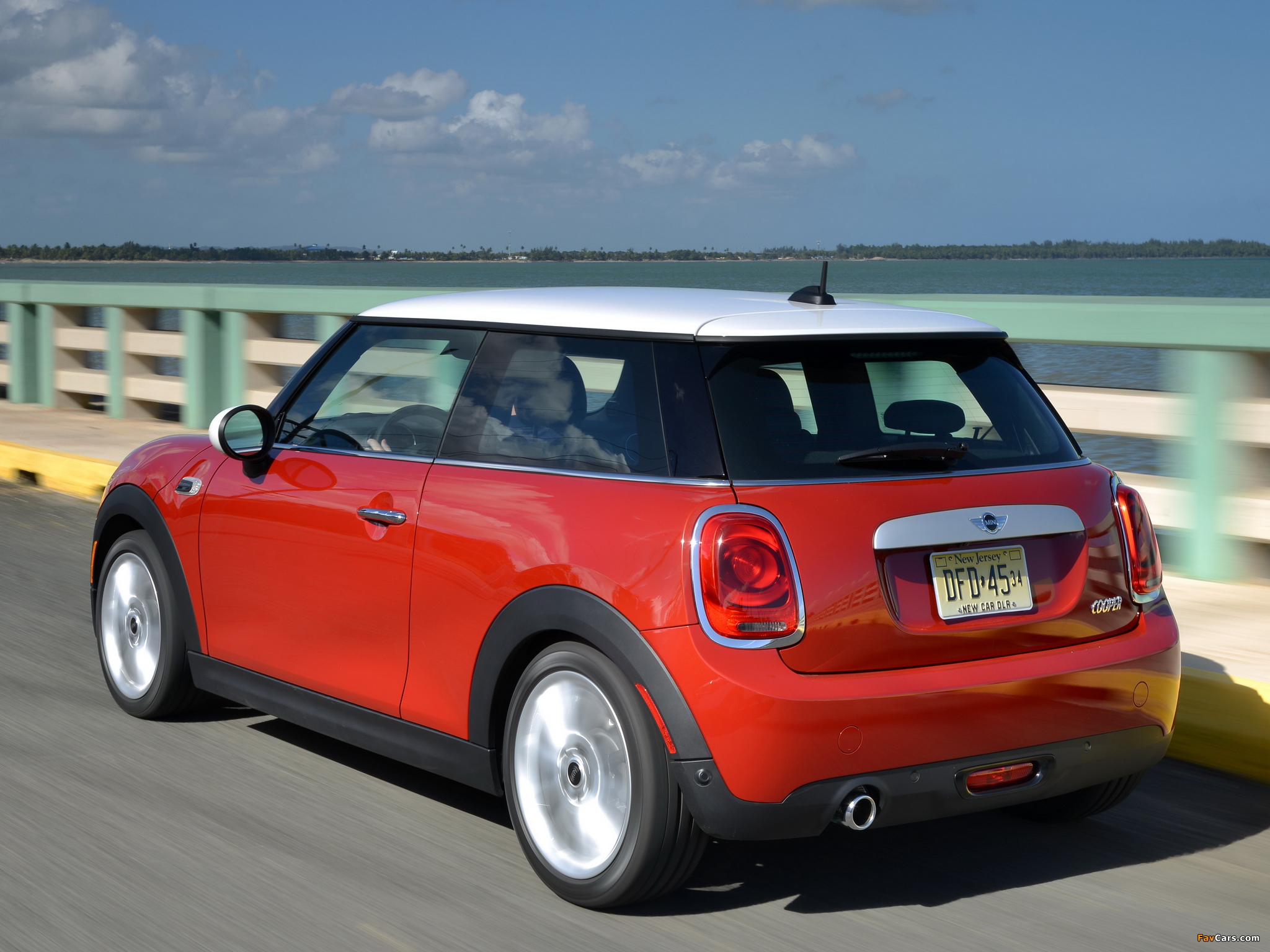 Mini Cooper US-spec (F56) 2014 wallpapers (2048 x 1536)