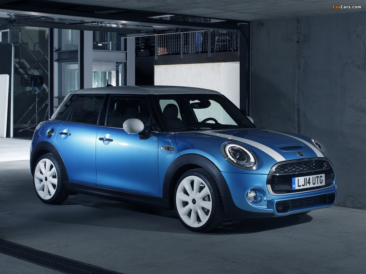 Mini Cooper S 5-door 2014 wallpapers (1280 x 960)