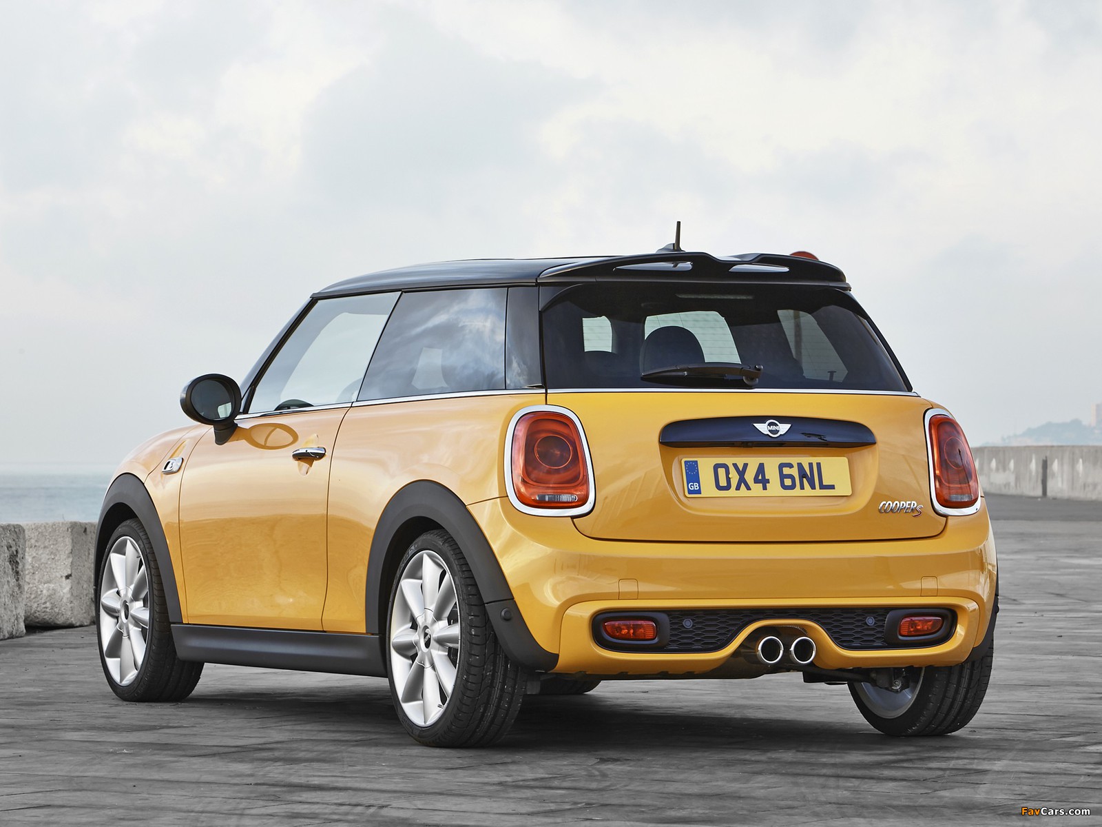 Mini Cooper S (F56) 2014 wallpapers (1600 x 1200)