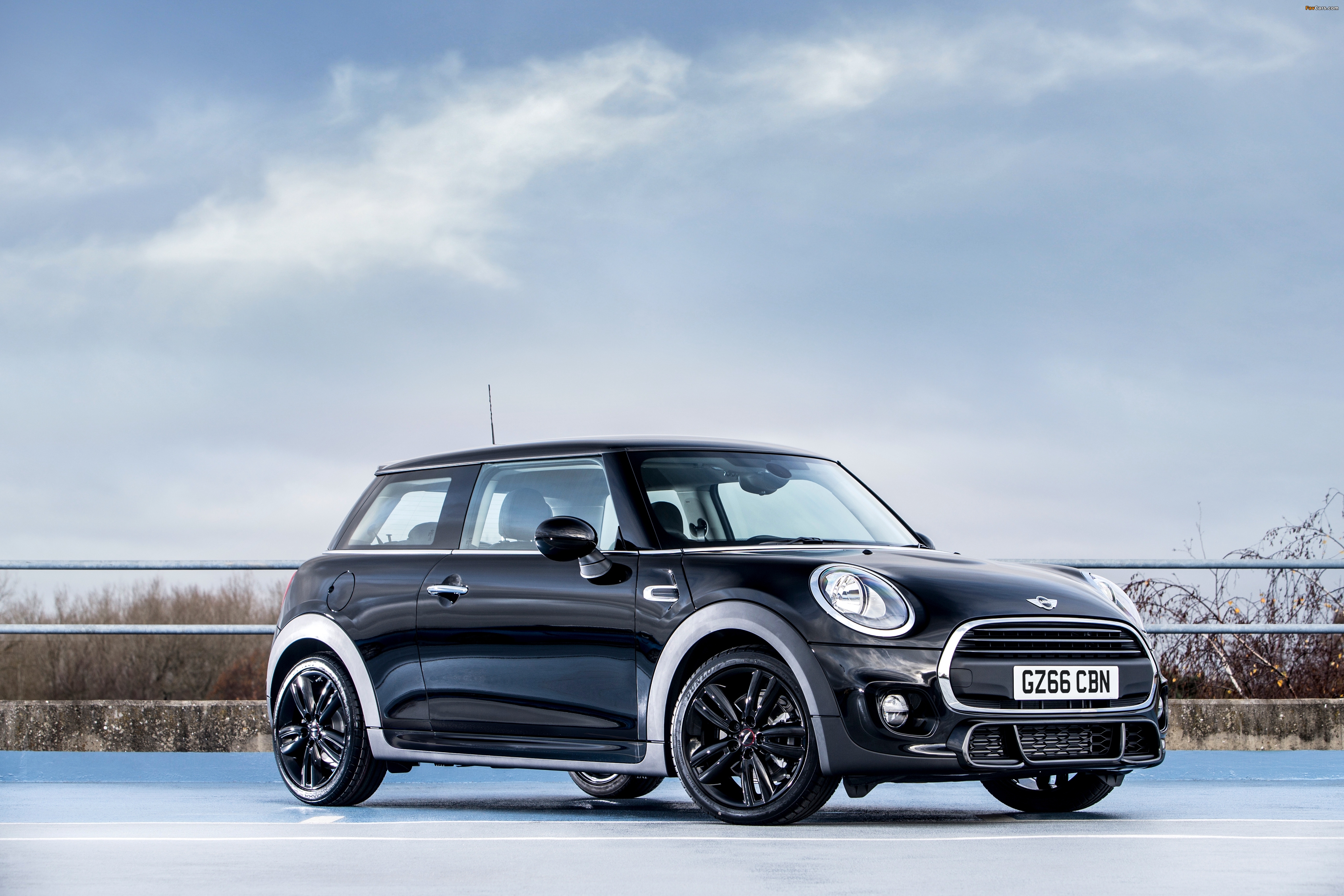 MINI One John Cooper Works Package UK-spec (F56) 2014 wallpapers (4096 x 2731)