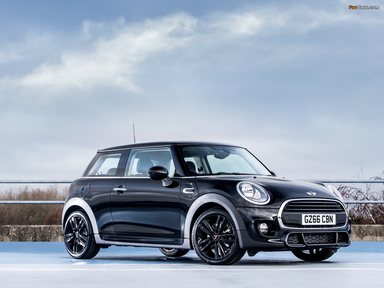 MINI One John Cooper Works Package UK-spec (F56) 2014 wallpapers (1280 x 960)