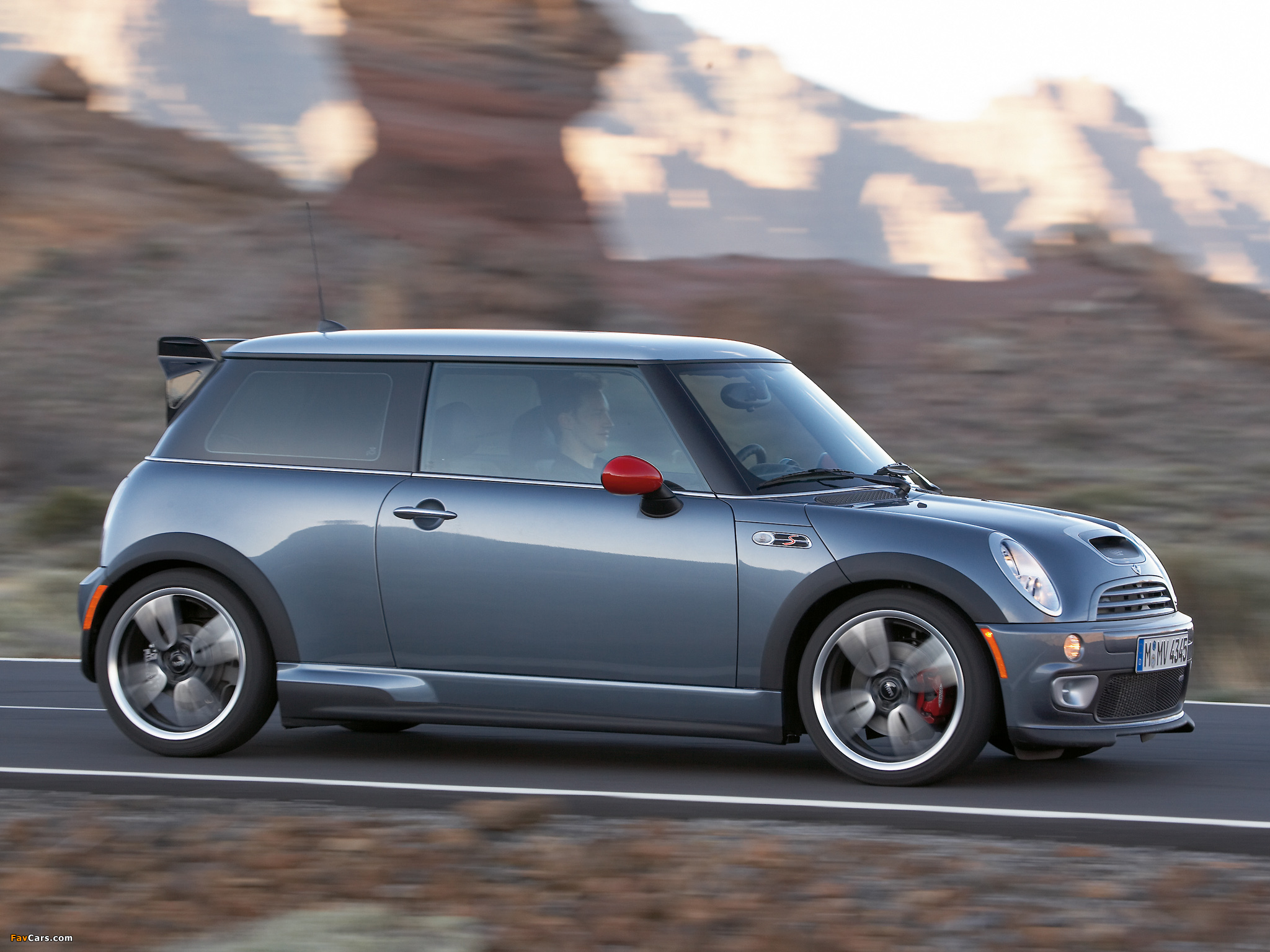 Photos of Mini Cooper S John Cooper Works GP (R53) 2006 (2048 x 1536)