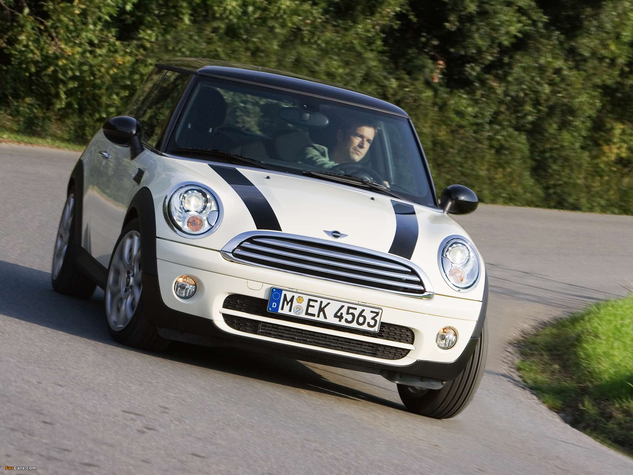 Photos of Mini Cooper D (R56) 2007–10 (2048 x 1536)