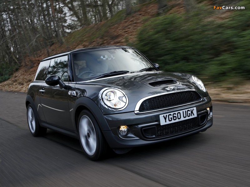 Photos of Mini Cooper S UK-spec (R56) 2010–14 (800 x 600)