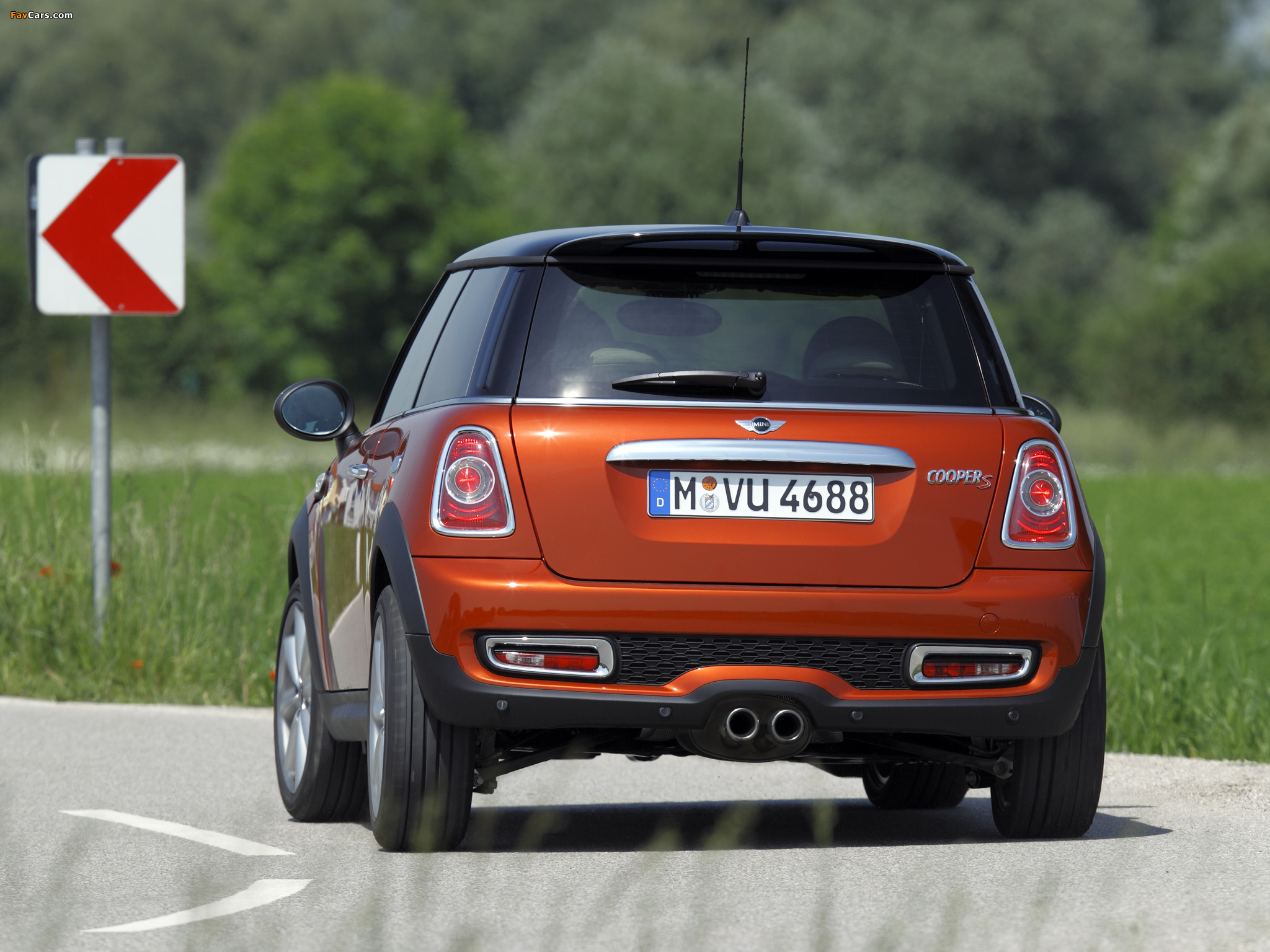 Photos of Mini Cooper S (R56) 2010–14 (2048 x 1536)