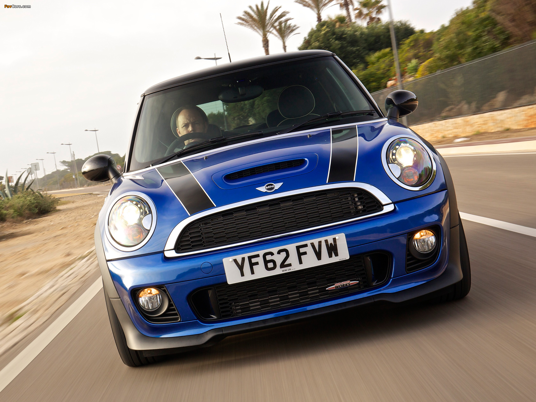 Photos of Mini John Cooper Works UK-spec (R56) 2010–14 (2048 x 1536)