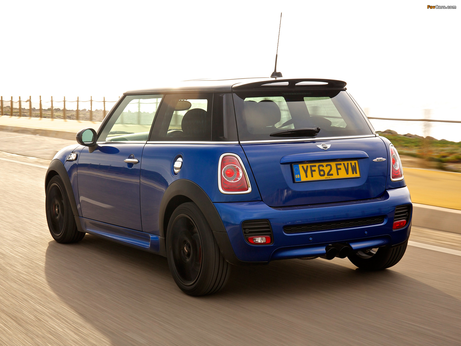 Photos of Mini John Cooper Works UK-spec (R56) 2010–14 (1600 x 1200)