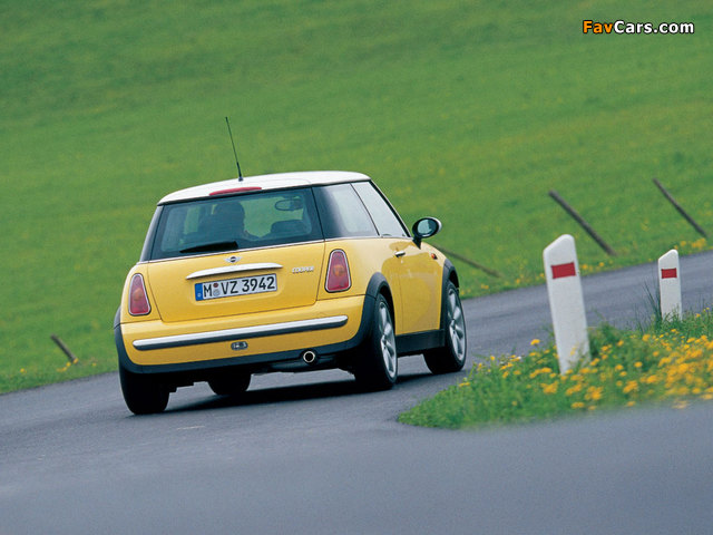 Pictures of Mini Cooper (R50) 2001–04 (640 x 480)