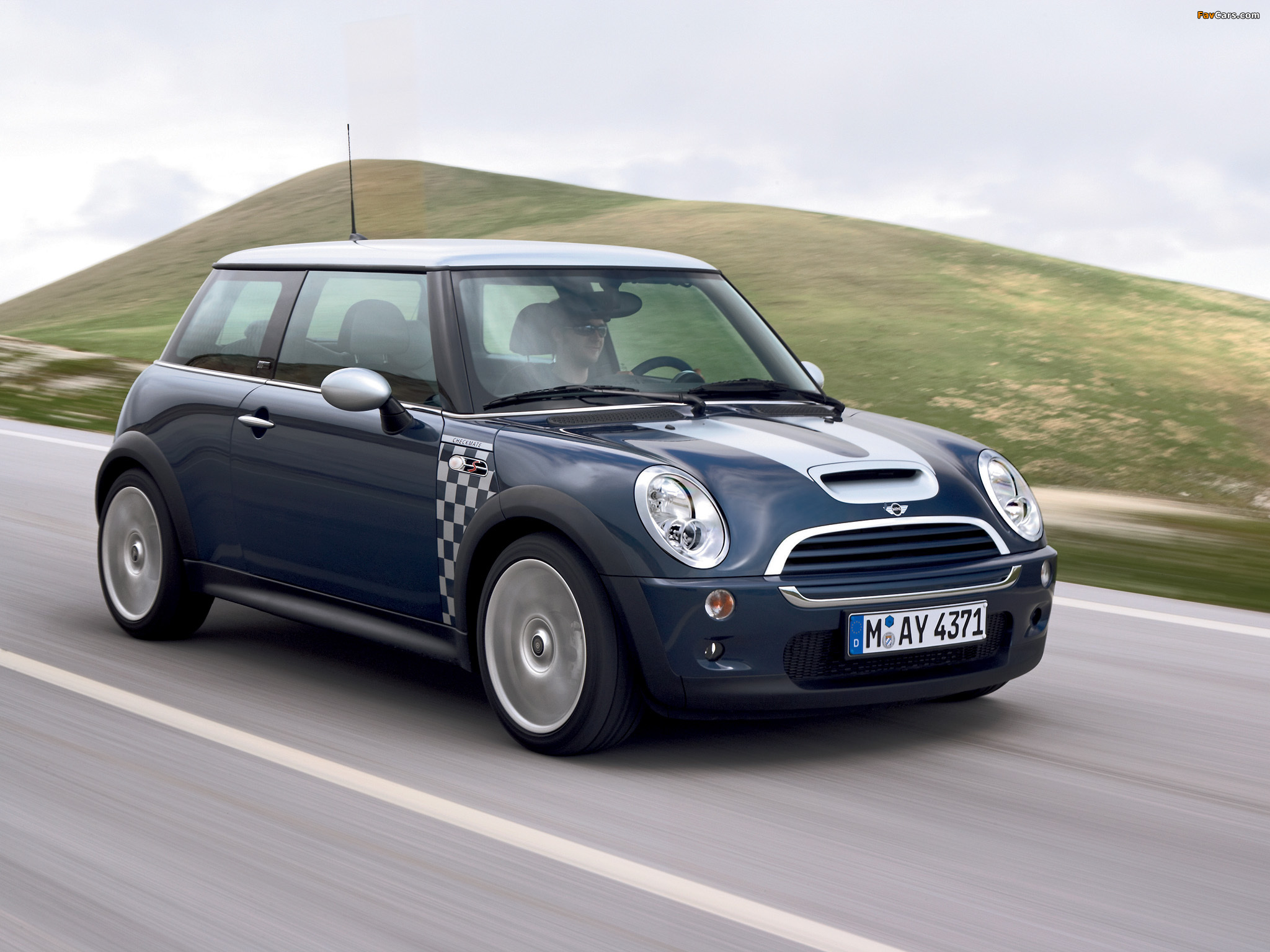 Pictures of Mini Cooper S Checkmate (R53) 2005 (2048 x 1536)