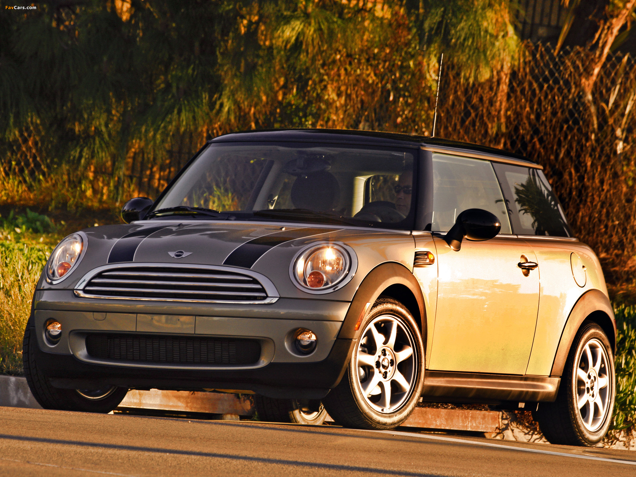 Pictures of Mini Cooper US-spec (R56) 2006–10 (2048 x 1536)