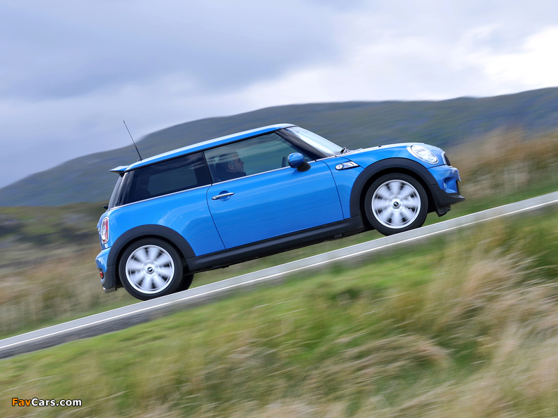 Pictures of Mini Cooper S UK-spec (R56) 2006–10 (800 x 600)