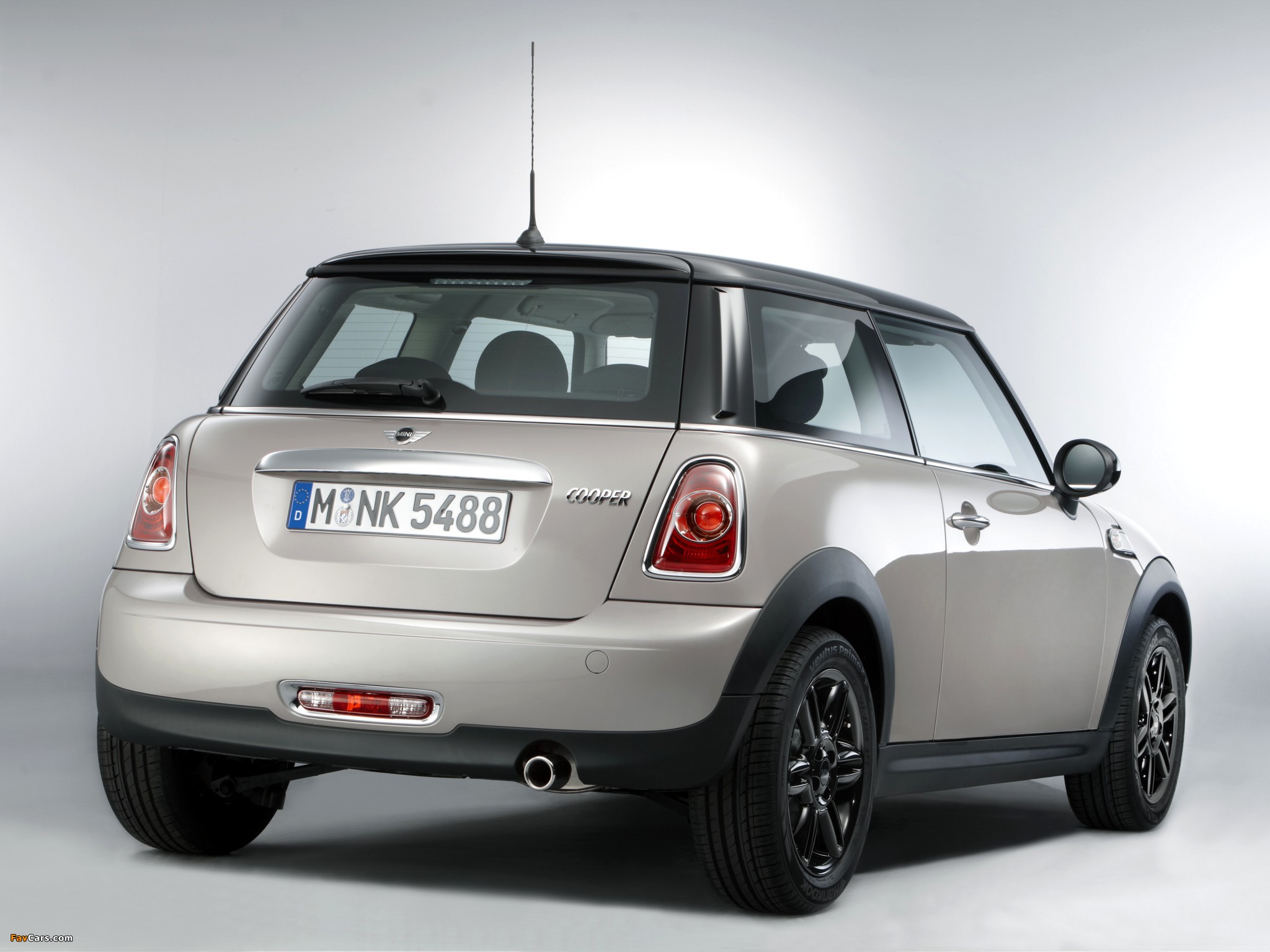 Pictures of Mini Cooper Baker Street (R56) 2012–14 (2048 x 1536)