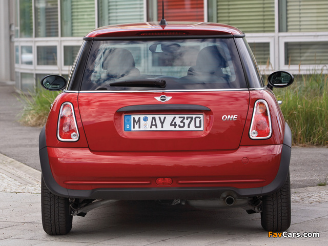 Mini One Seven (R50) 2005 wallpapers (640 x 480)
