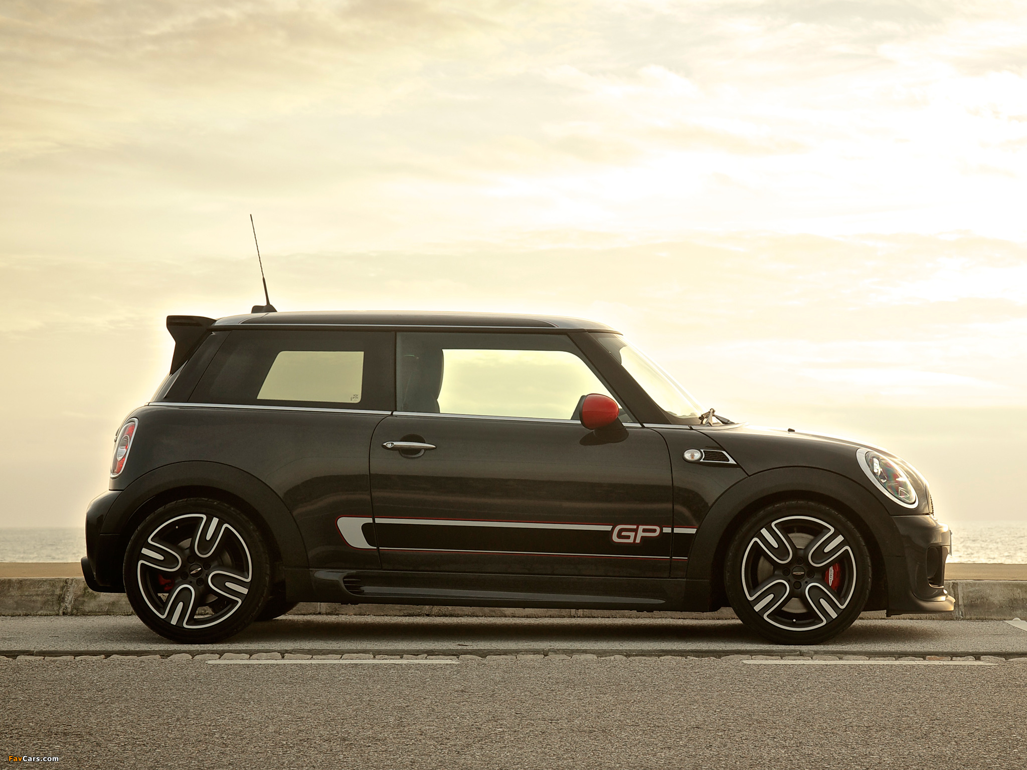 Mini John Cooper Works GP UK-spec (R56) 2012 wallpapers (2048 x 1536)