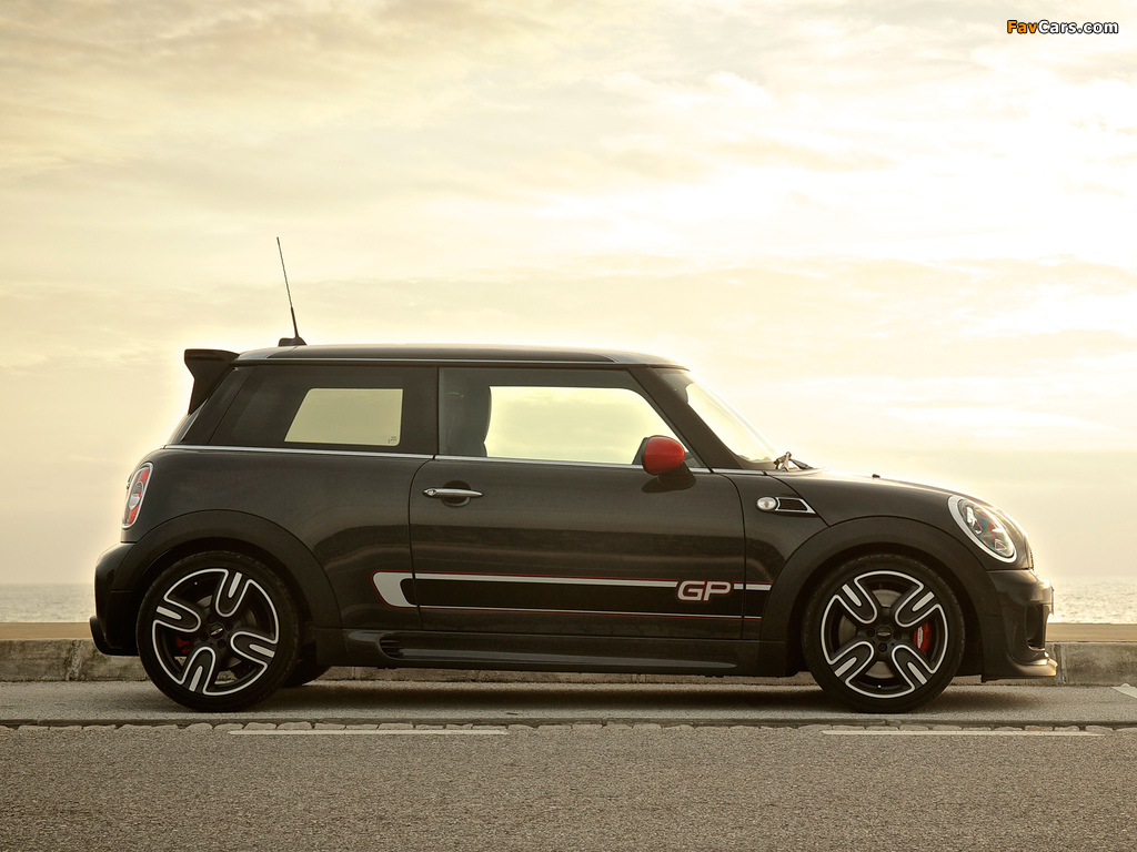 Mini John Cooper Works GP UK-spec (R56) 2012 wallpapers (1024 x 768)