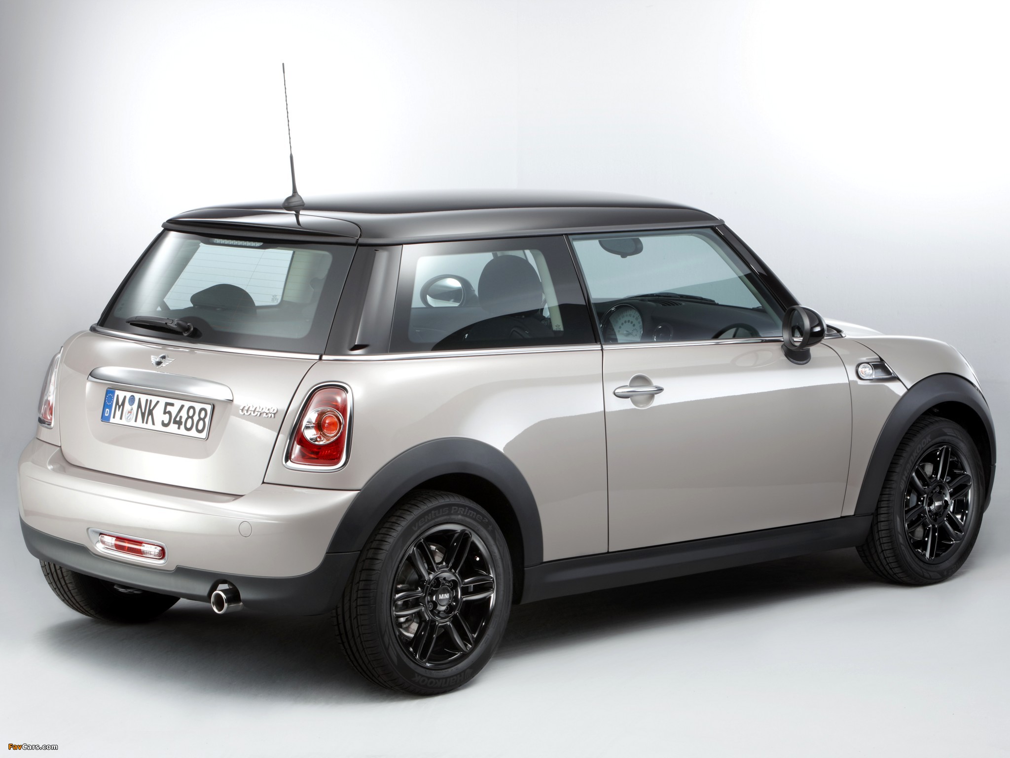 Mini Cooper Baker Street (R56) 2012–14 wallpapers (2048 x 1536)