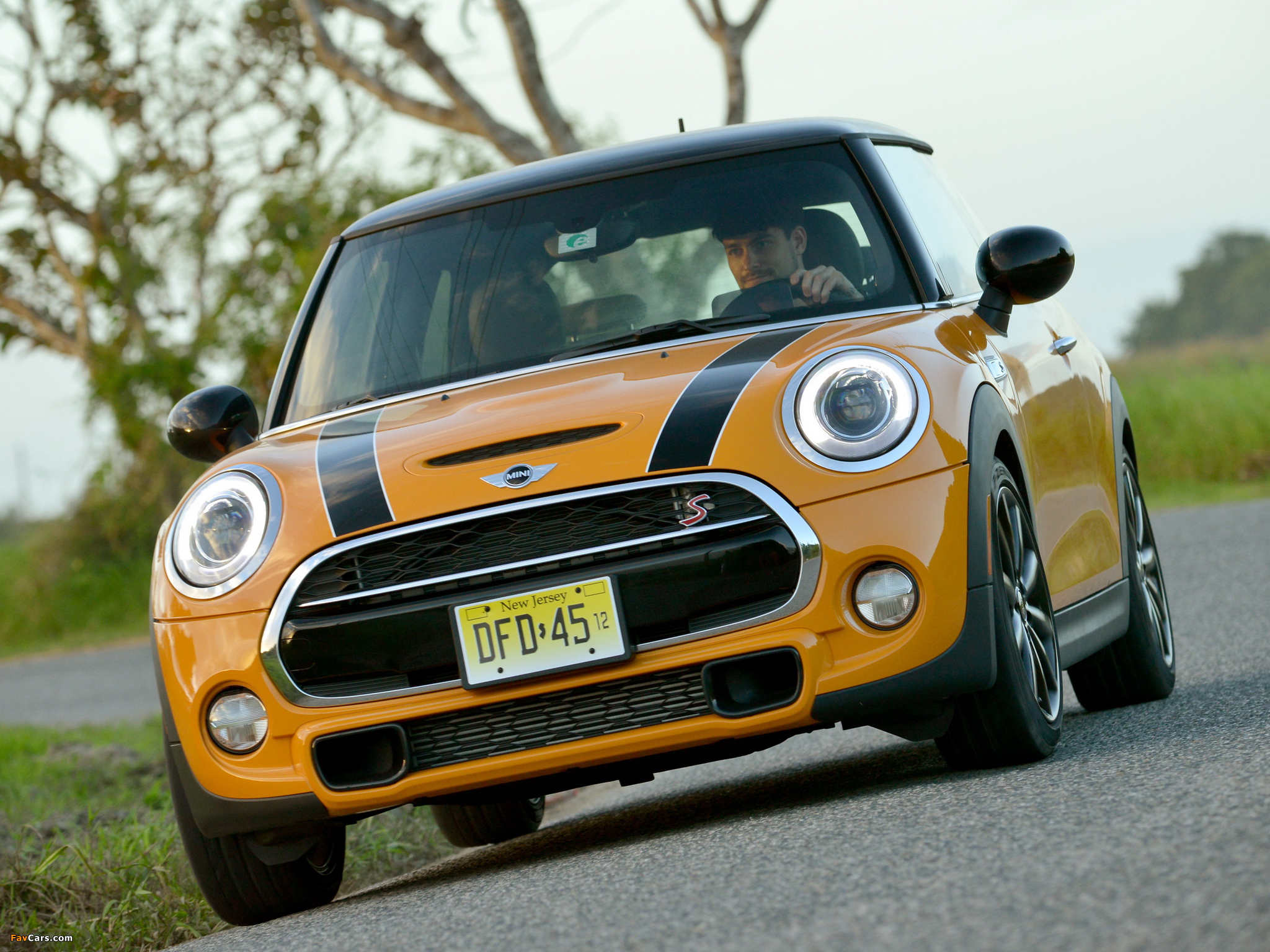 Mini Cooper S US-spec (F56) 2014 wallpapers (2048 x 1536)