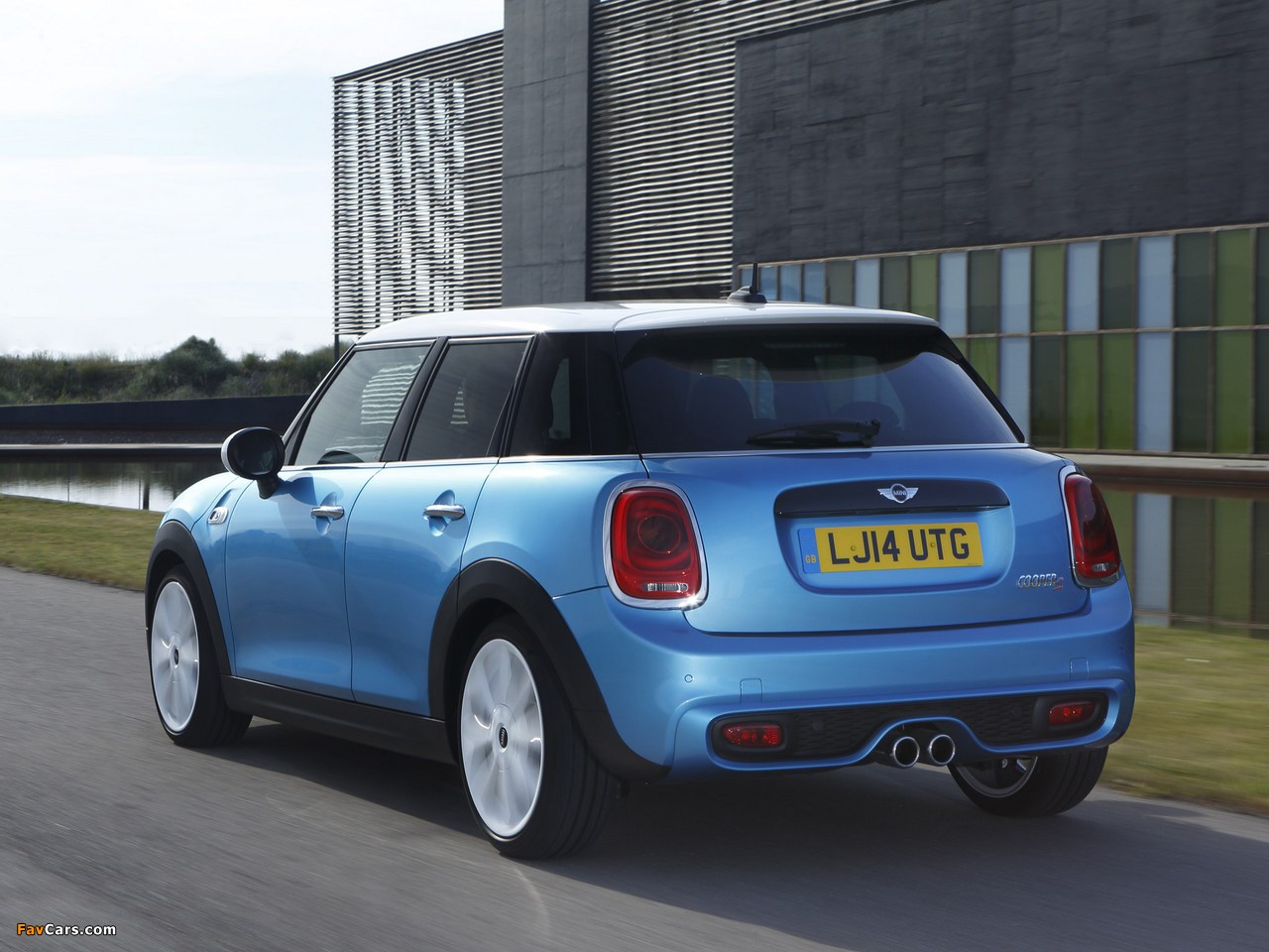 Mini Cooper S 5-door 2014 wallpapers (1280 x 960)