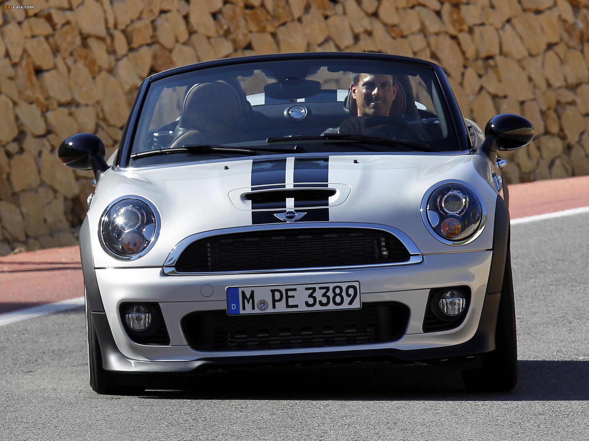 Pictures of MINI John Cooper Works Roadster (R59) 2012 (2048 x 1536)