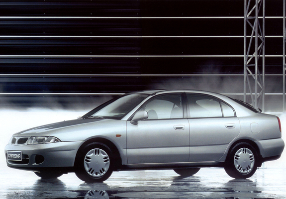 Photos of Mitsubishi Carisma 5-door 1995–99