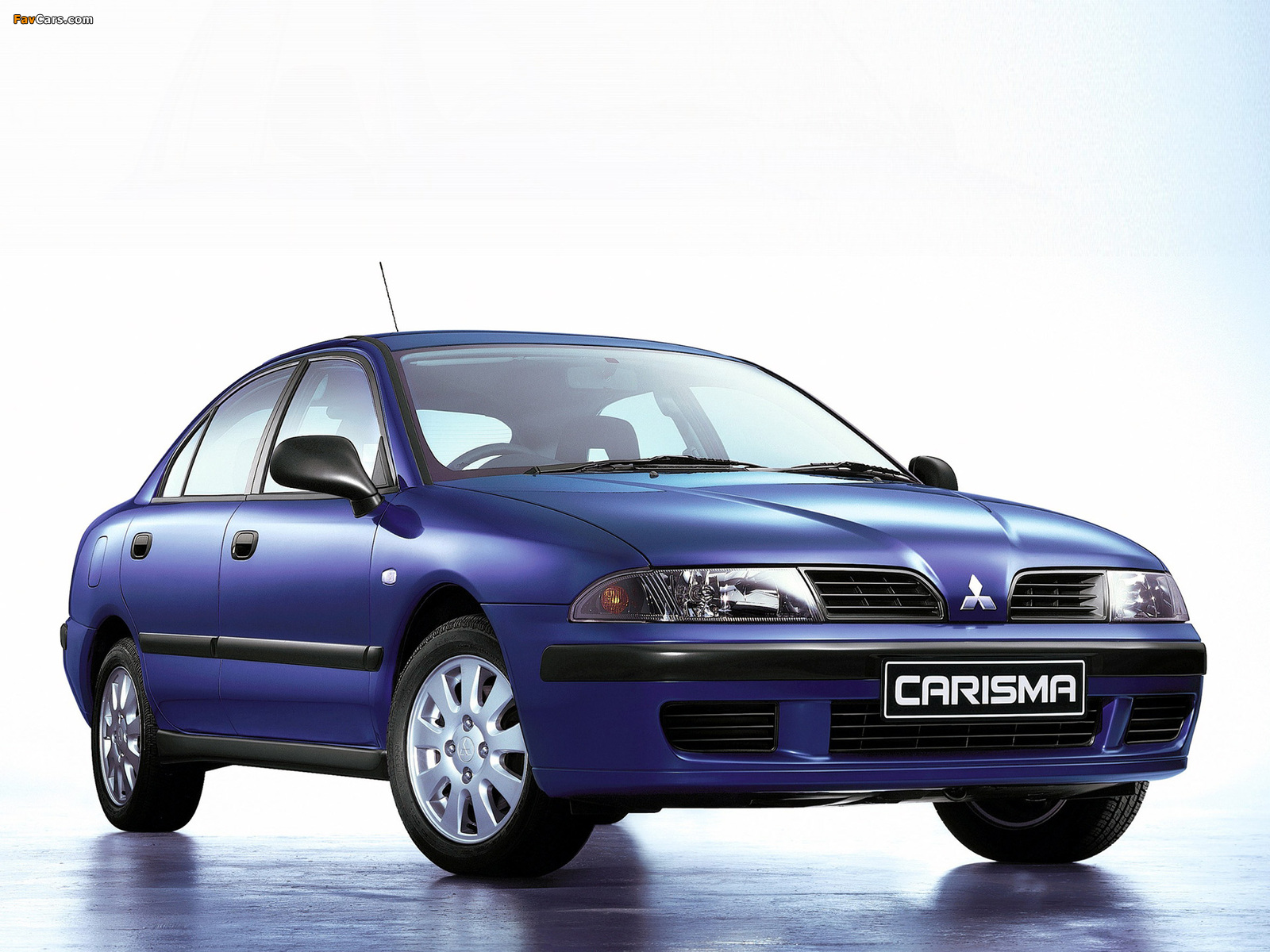 Pictures of Mitsubishi Carisma Sedan 1999–2004 (1600 x 1200)