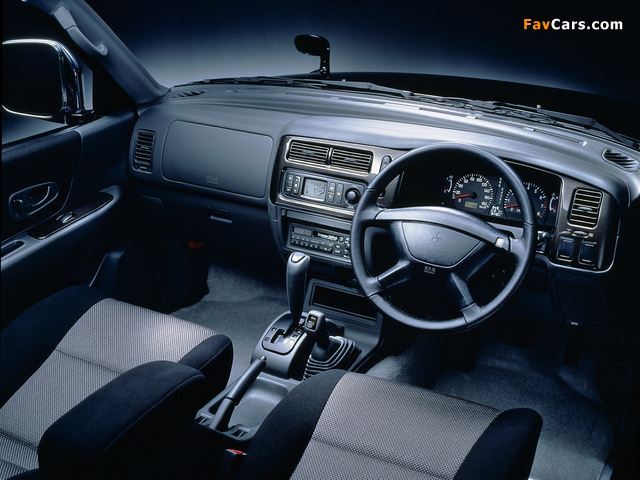 Pictures of Mitsubishi Challenger City Cruising (K90W) 1996–99 (640 x 480)